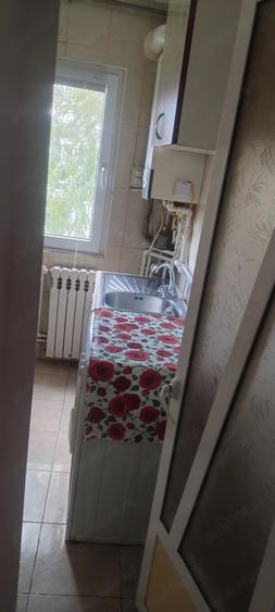 Apartament cu 3 camere decomandat în Vest