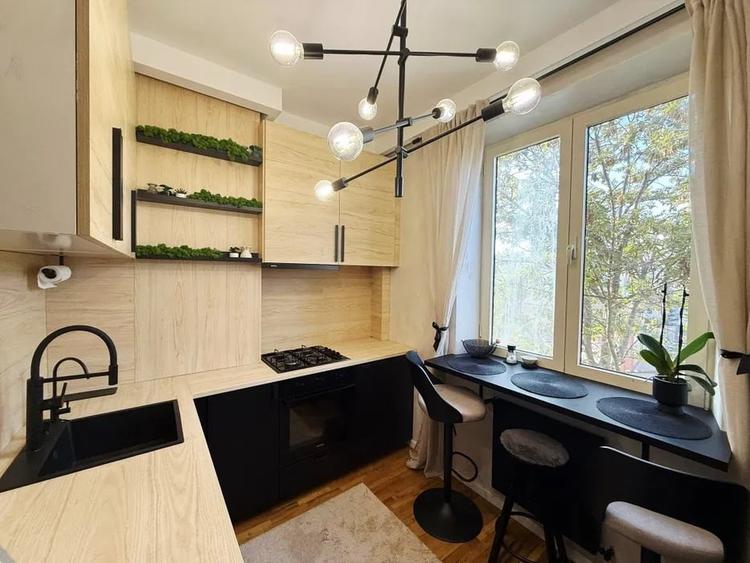 Apartament cu 3 camere decomandat, mobilat în Vatra Luminoasă
