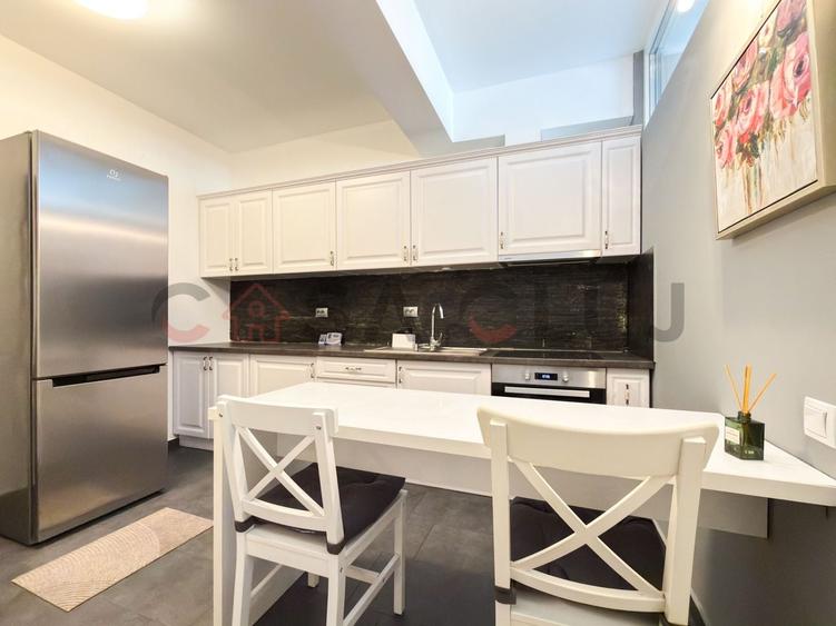 Apartament cu 2 camere decomandat, mobilat în Central