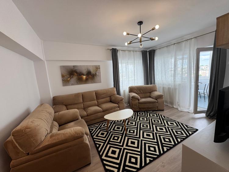Apartament cu 4 camere decomandat, mobilat în Dacia