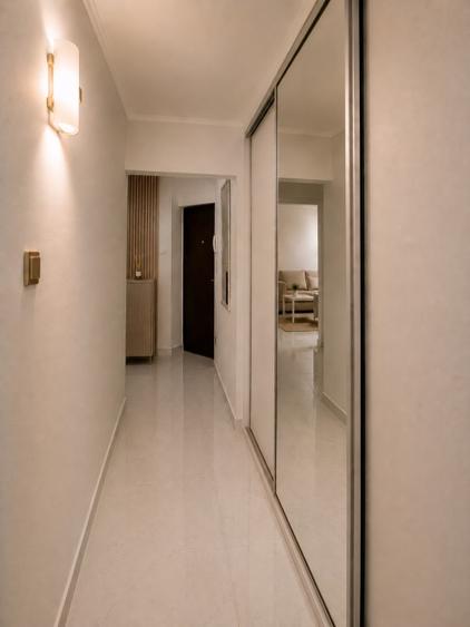 Apartament cu 3 camere decomandat în Titan