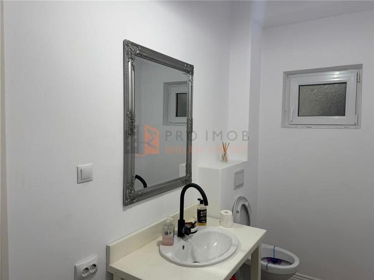 Casă individuală cu 6 camere cu Teren 702 Mp în Gura Câlnăului