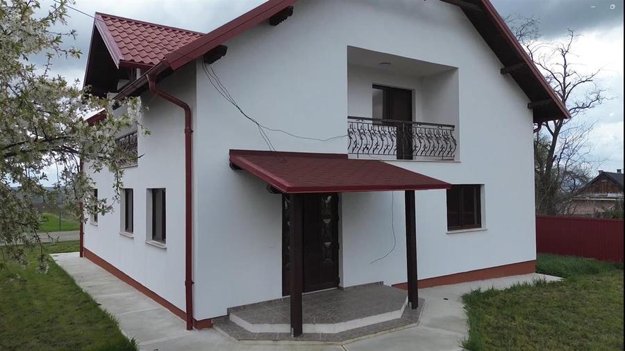Casă individuală cu 6 camere cu Teren 759 Mp în Liteni (Moara)