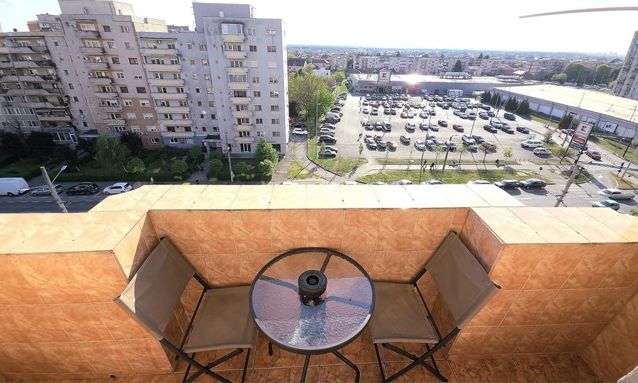 Apartament cu 2 camere decomandat în Central