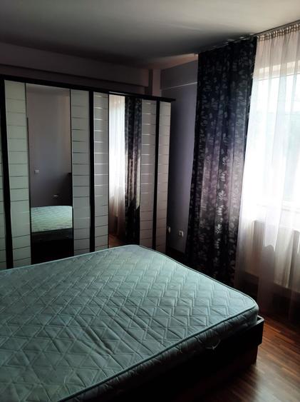 Apartament cu 3 camere decomandat în Exterior Vest