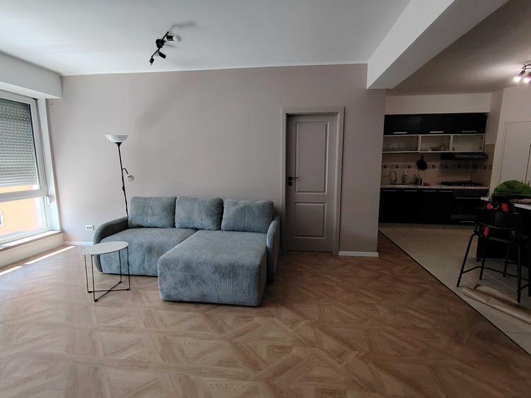Apartament cu 2 camere semidecomandat în Exterior Vest