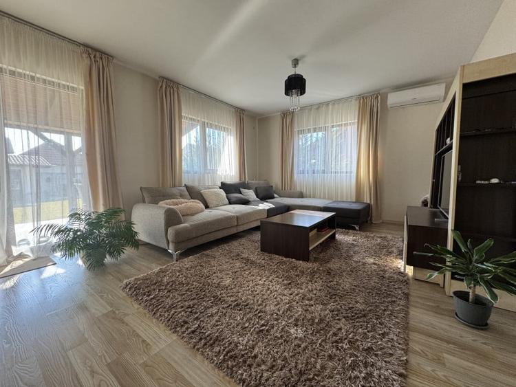 Duplex cu 4 camere cu Canalizare în Moșnița Nouă