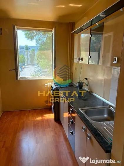 Apartament cu 3 camere semidecomandat în 1 Decembrie 1918