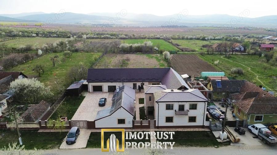 Casă cu 8 camere cu Piscina în Drauț