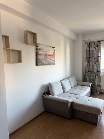 Apartament cu 2 camere semidecomandat în Roșu