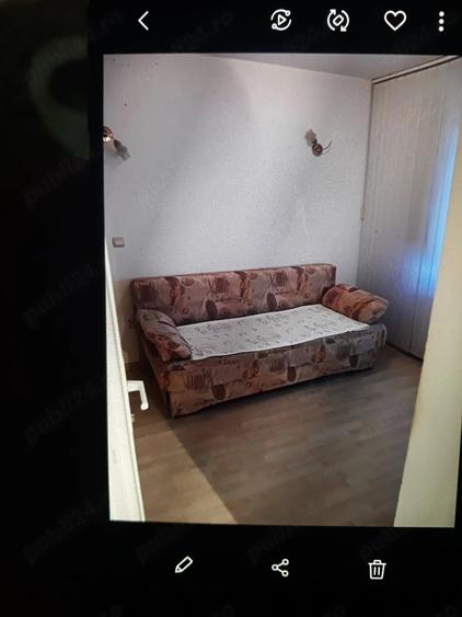 Garsonieră decomandată în Vest