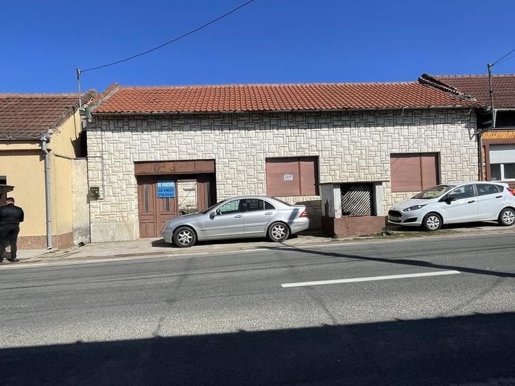 Casă cu 4 camere în Central