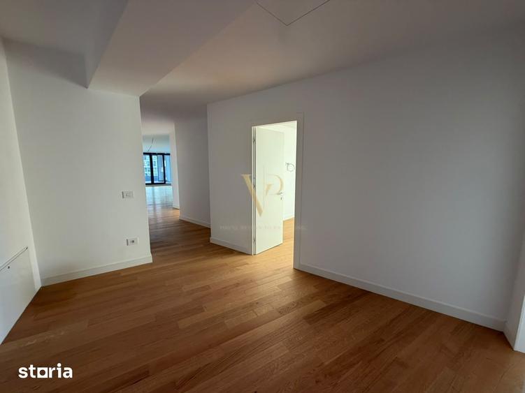 Apartament cu 4 camere în Central