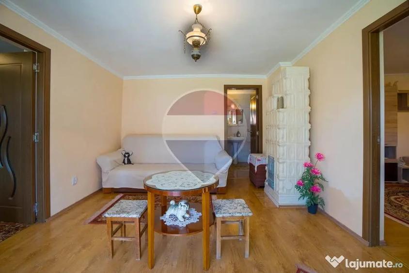 Casă cu 3 camere cu Teren 565 Mp în Zizin