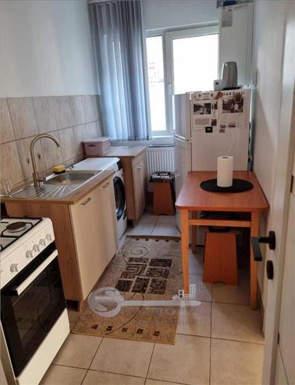 Apartament cu 2 camere decomandat în Piața Unirii