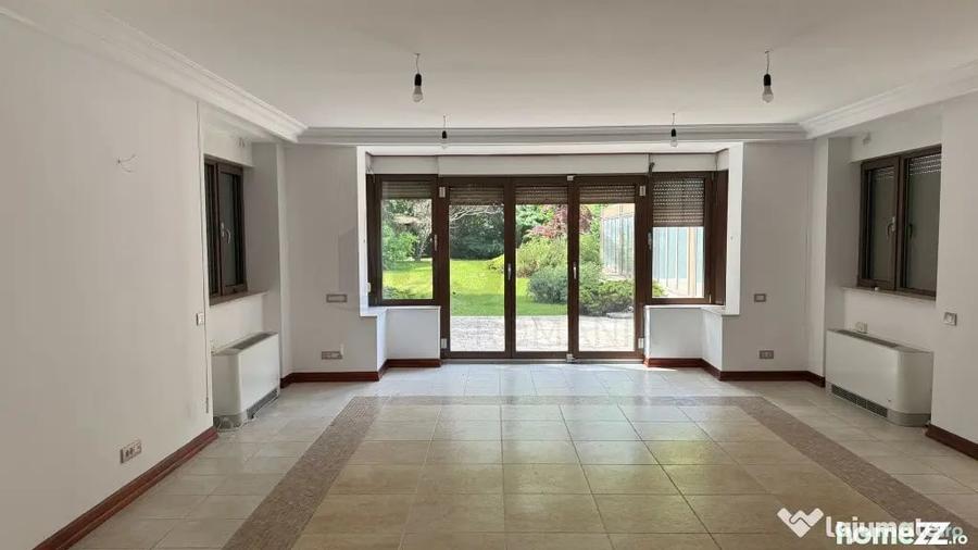 Casă cu 3 camere cu Teren 1710 Mp în Corbeanca