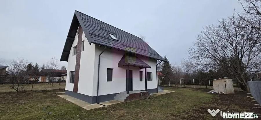 Casă cu 4 camere cu Teren 450 Mp în Brebu