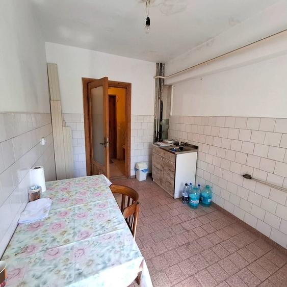 Apartament cu 3 camere decomandat în Ultracentral