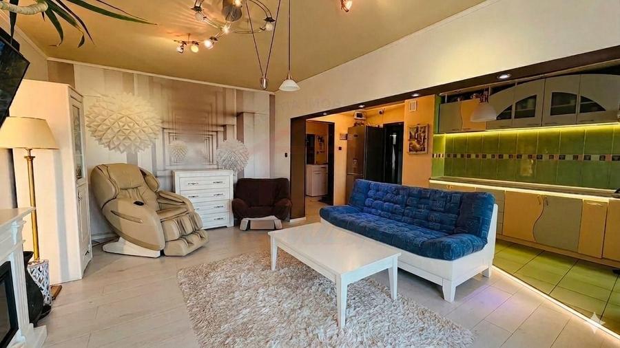 Apartament cu 4 camere în Mazepa 1