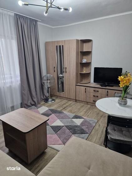 Garsonieră decomandată în Central