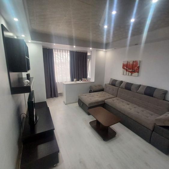 Apartament cu 2 camere semidecomandat în Radu Negru