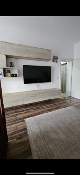 Apartament cu 2 camere decomandat în Giroc
