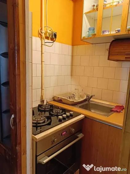 Apartament cu 3 camere decomandat în Cedonia