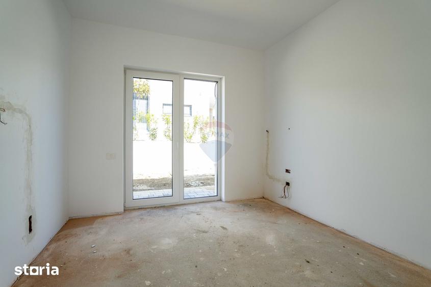 Casă cu 4 camere cu Teren 602 Mp în Oncea