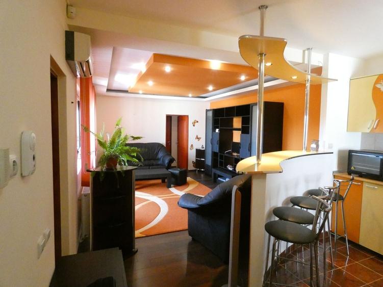 Apartament cu 2 camere în Central — fotografia 1