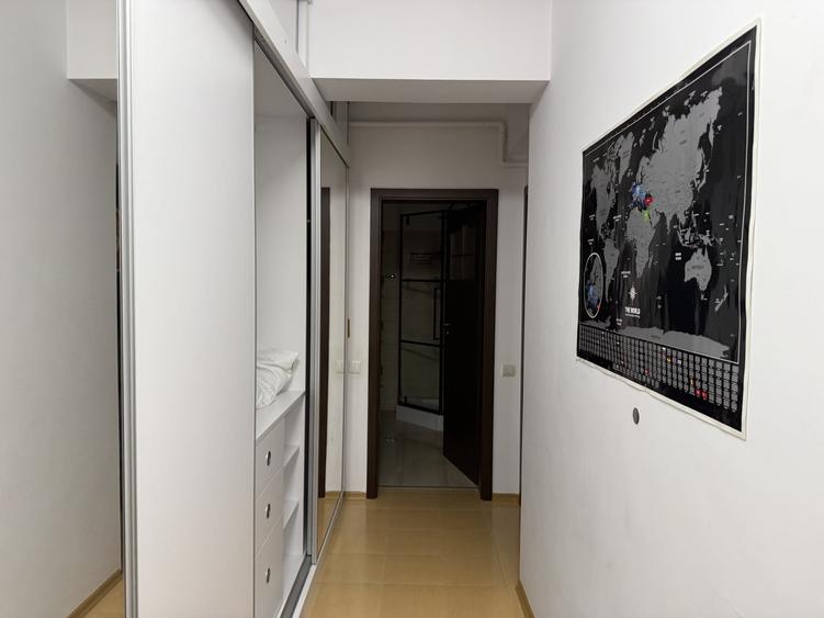Apartament cu 3 camere semidecomandat, mobilat în Prelungirea Ghencea