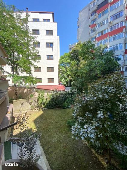 Apartament cu 4 camere în Aviatorilor