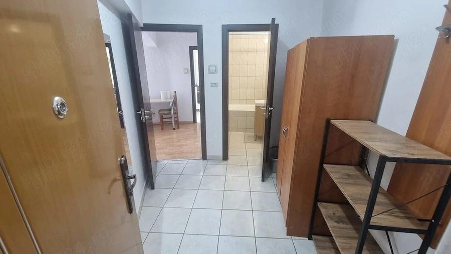 Garsonieră decomandată în Tei