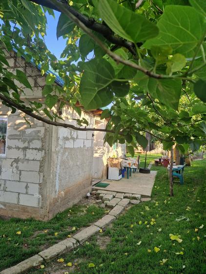 Casă cu 4 camere decomandat în Măldăeni
