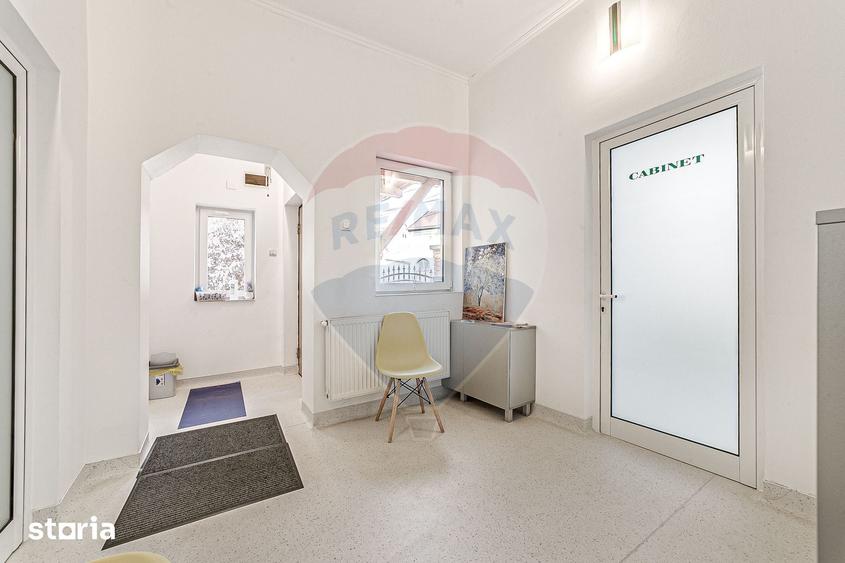 Spațiu comercial, de 40 mp, în Intim