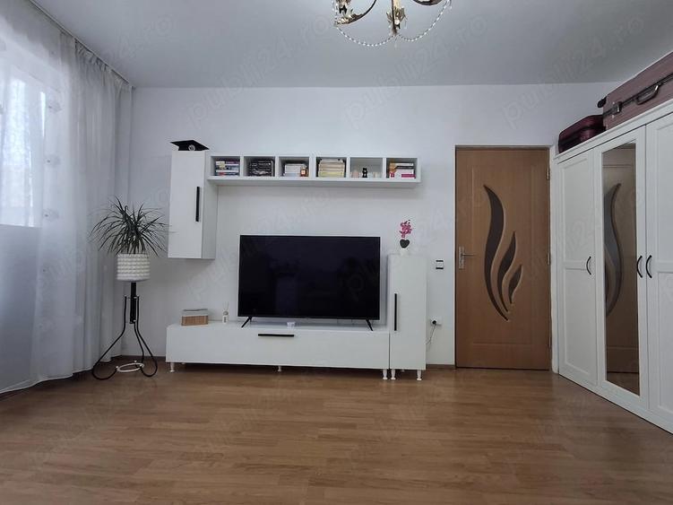 Apartament cu 2 camere decomandat în Florești