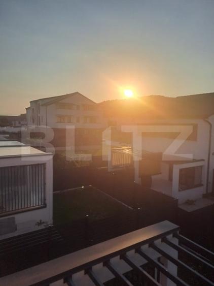 Duplex cu 3 camere cu Canalizare în Sânpetru