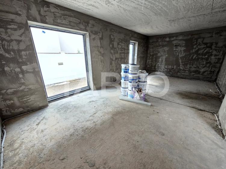 Duplex cu 4 camere cu Canalizare în Șelimbăr