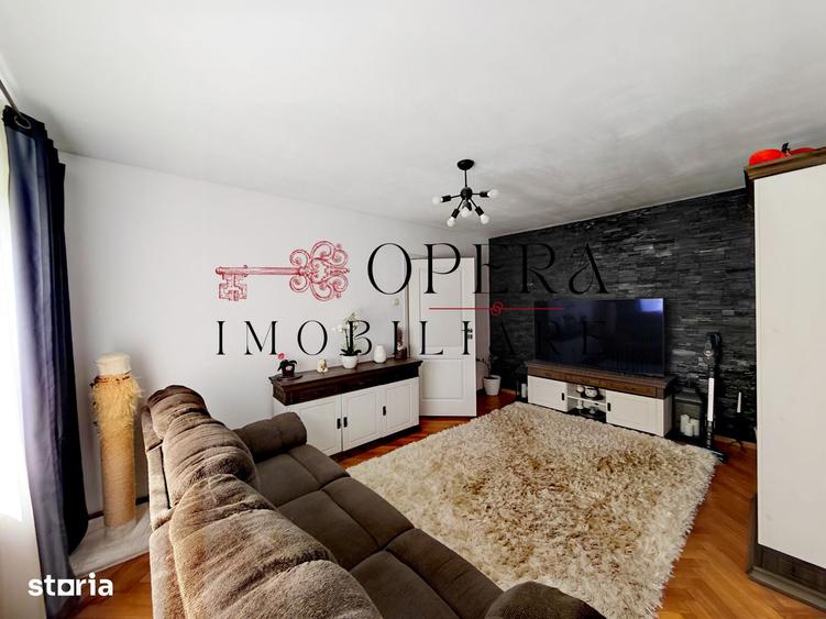 Apartament cu 3 camere nedecomandat în Podu Roș