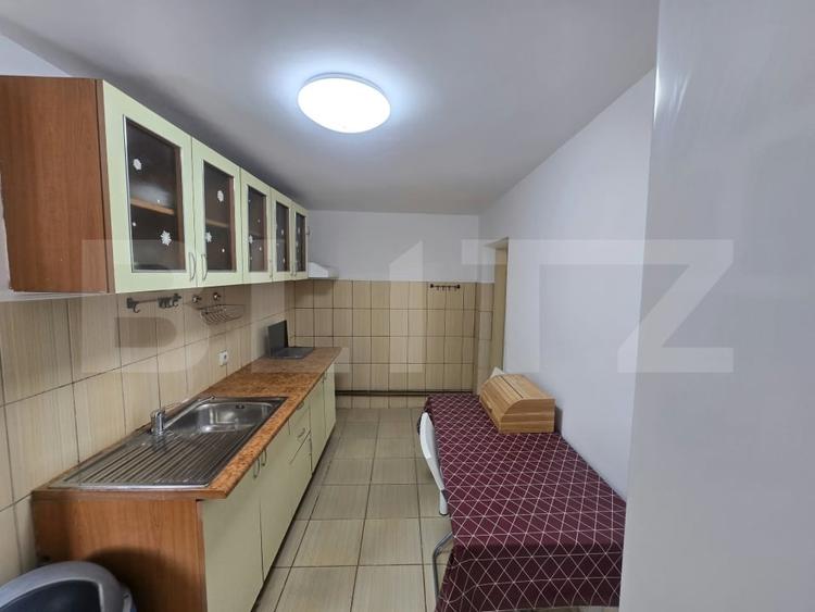 Casă individuală cu 5 camere cu Teren 1000 Mp în Odobești