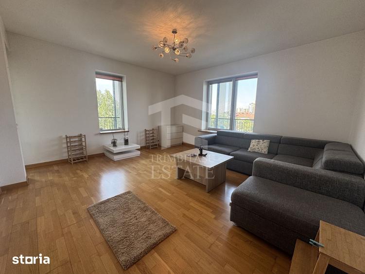 Apartament cu 3 camere în Văcăresti