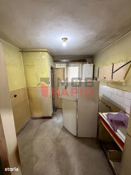 Apartament cu 3 camere decomandat în Central