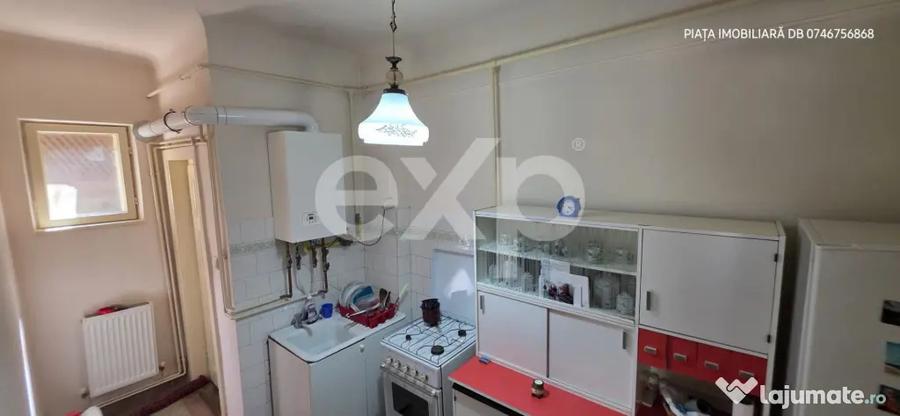 Casă cu 3 camere cu Teren 818 Mp în Central