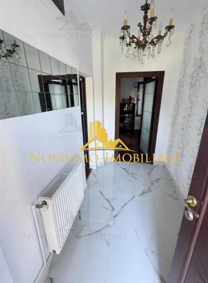 Casă individuală cu 6 camere cu Teren 2000 Mp în Central