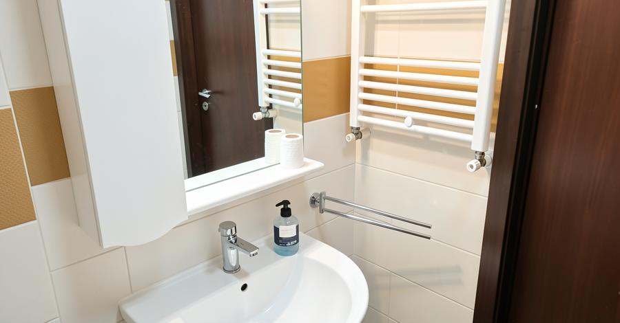 Apartament cu 2 camere decomandat în Jiului