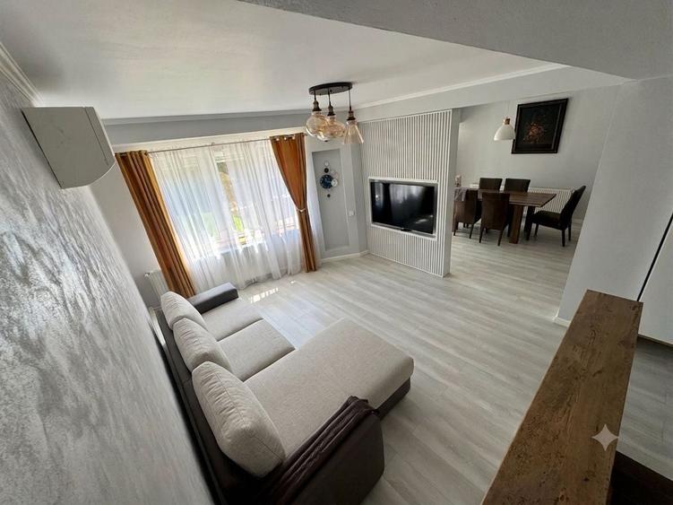 Duplex cu 5 camere cu Canalizare în Mogoșoaia