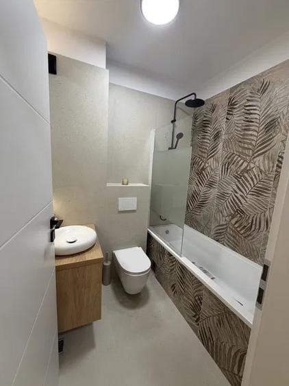 Apartament cu 3 camere decomandat, mobilat în Florești