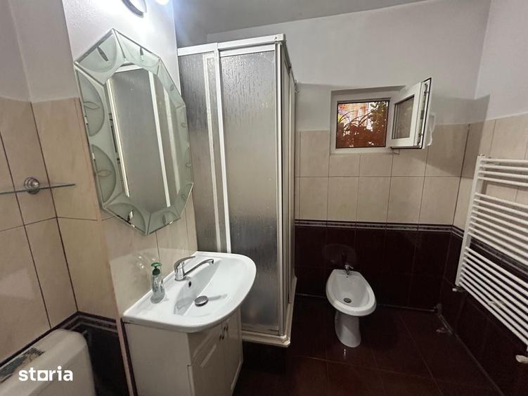 Apartament cu 2 camere decomandat în Mărăței