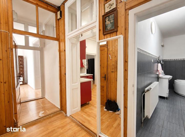 Apartament cu 4 camere în Gruia