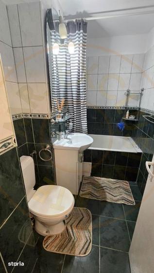 Apartament cu 3 camere decomandat, mobilat în Micro 16