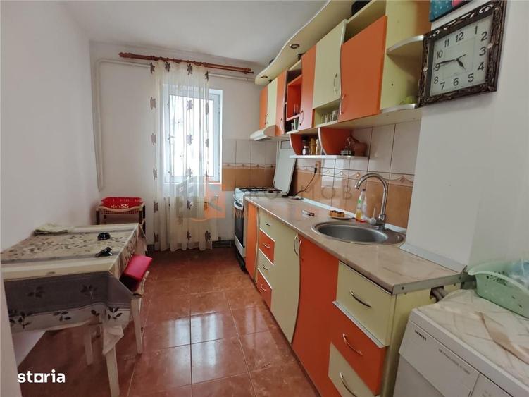 Apartament cu 2 camere decomandat în Băceni